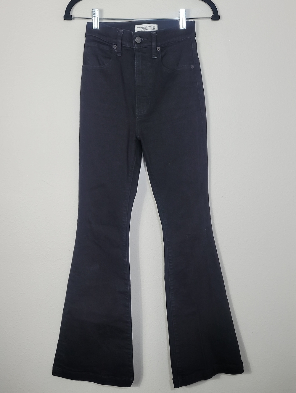 Abercrombie & Fitch Ultra High Rise Flare Jeans Size 24 / 00S Black